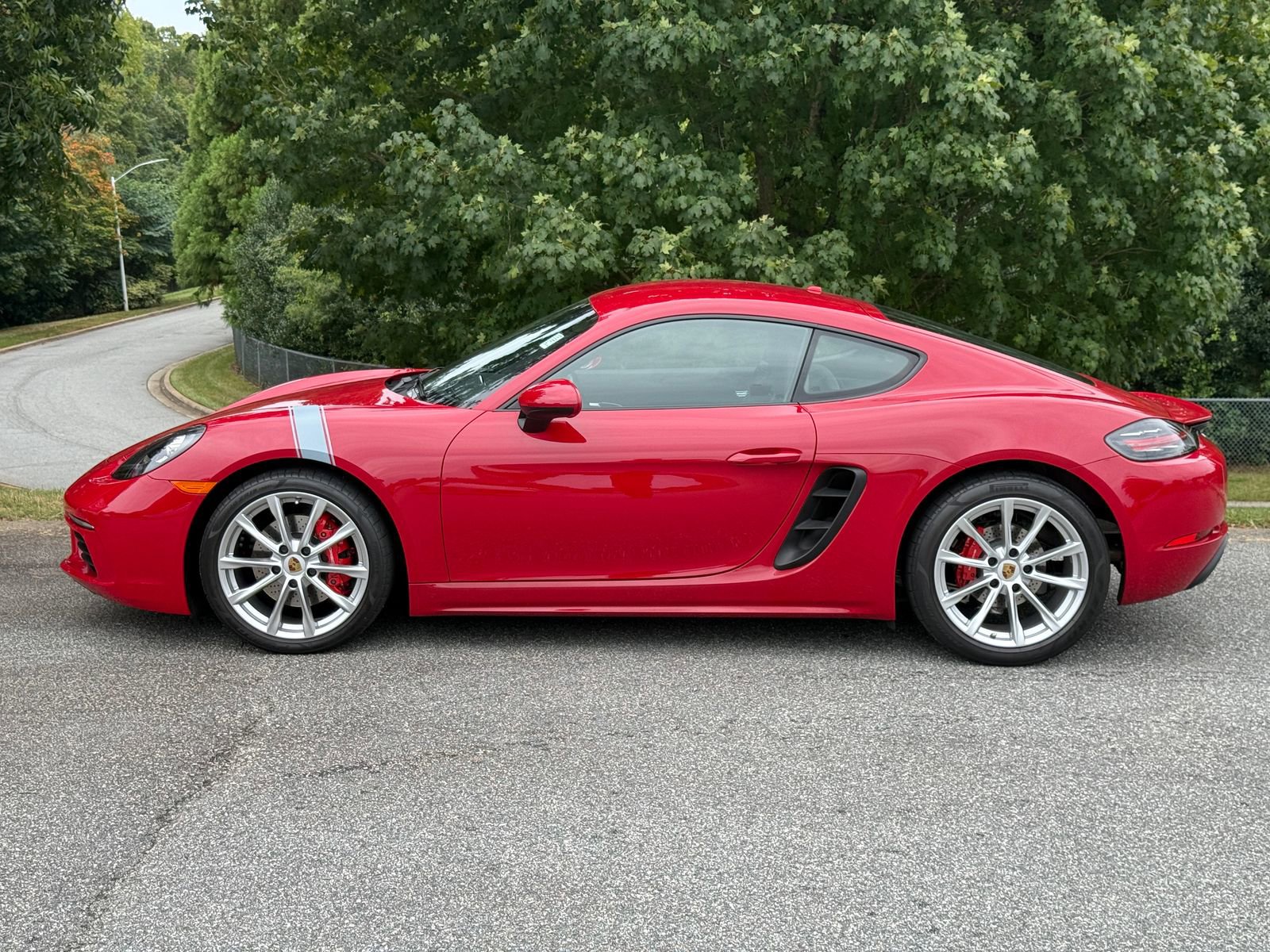 2019 Porsche Cayman S photo 2