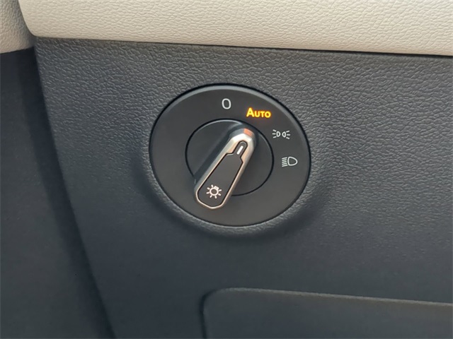 2025 Volkswagen Taos S photo 20