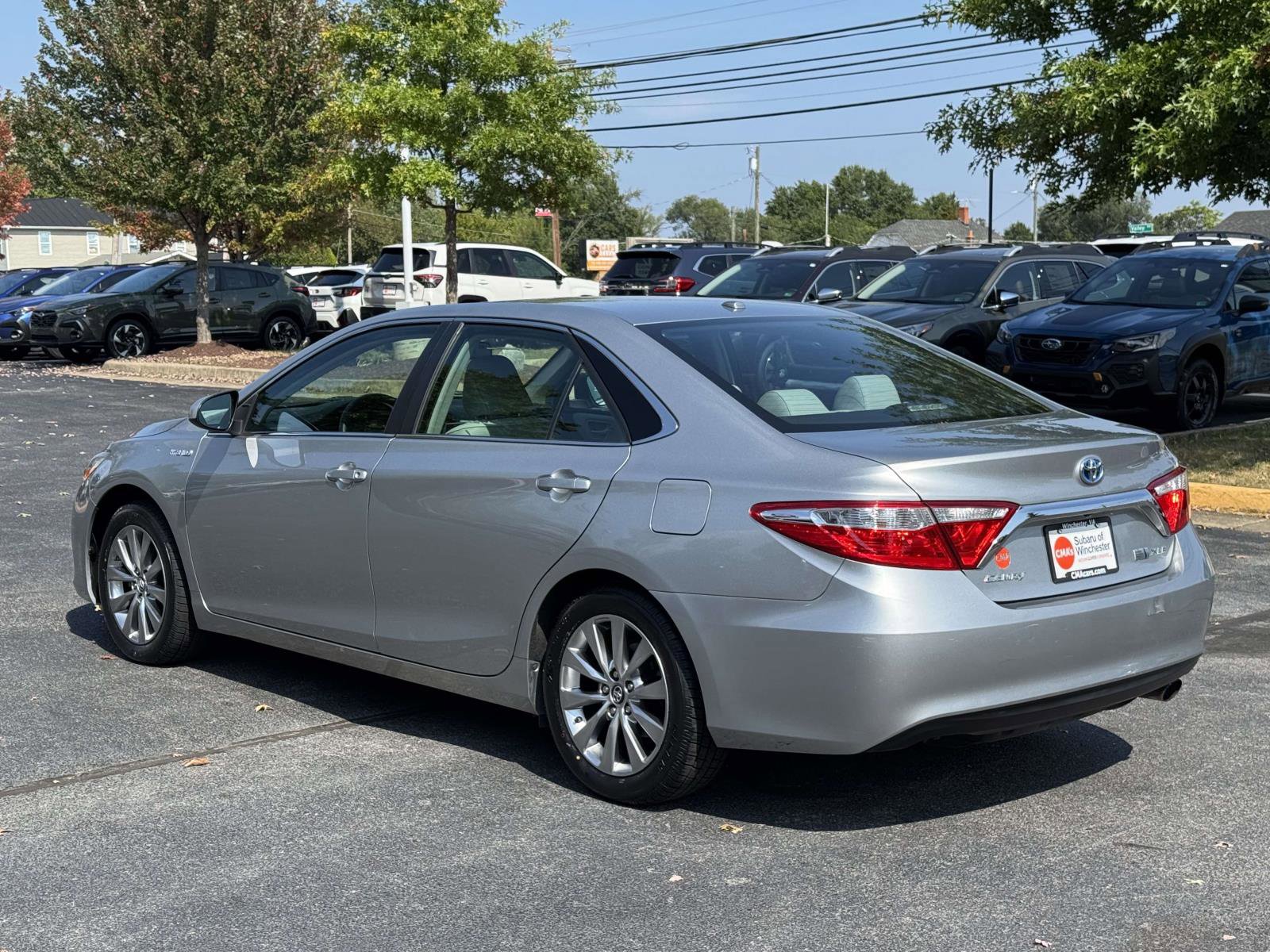 2017 Toyota Camry XLE photo 4