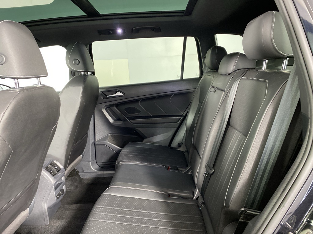 2023 Volkswagen Tiguan SE R-Line Black photo 15