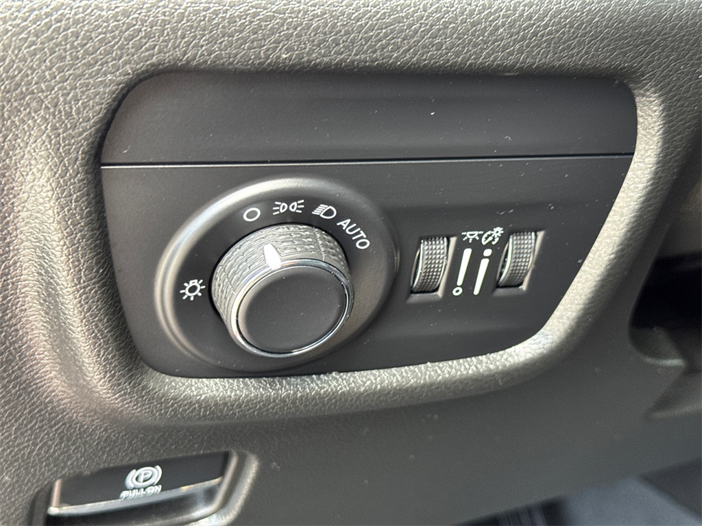 2023 Jeep Grand Cherokee Altitude photo 24