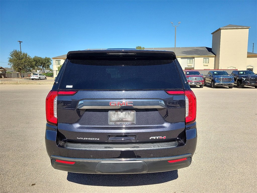 2023 Gmc Yukon XL AT4 photo 4