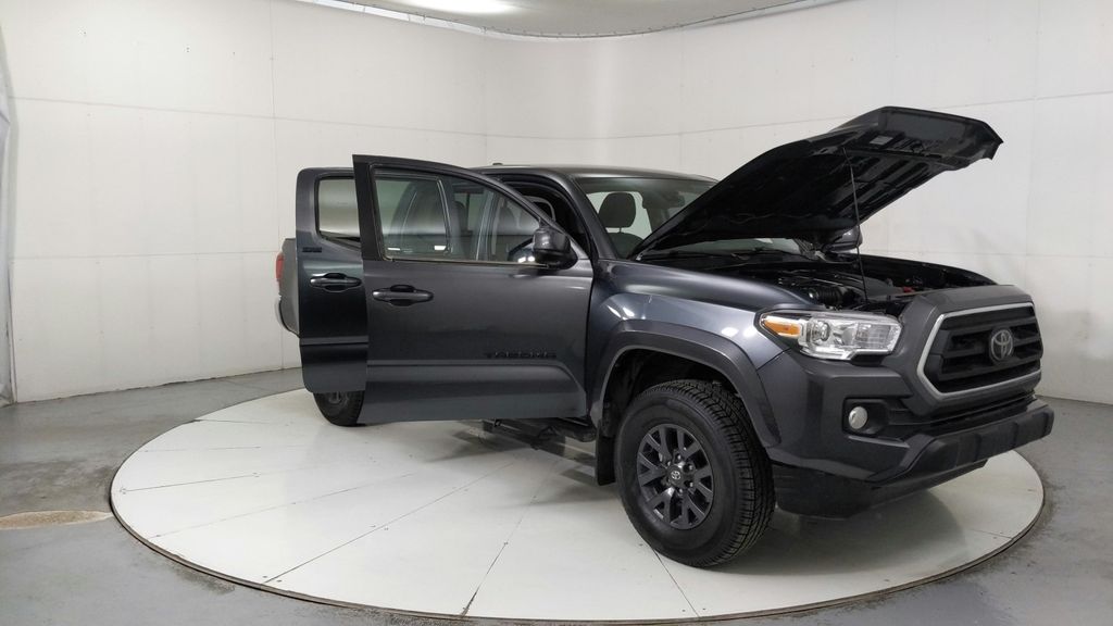 2023 Toyota Tacoma SR5 photo 12
