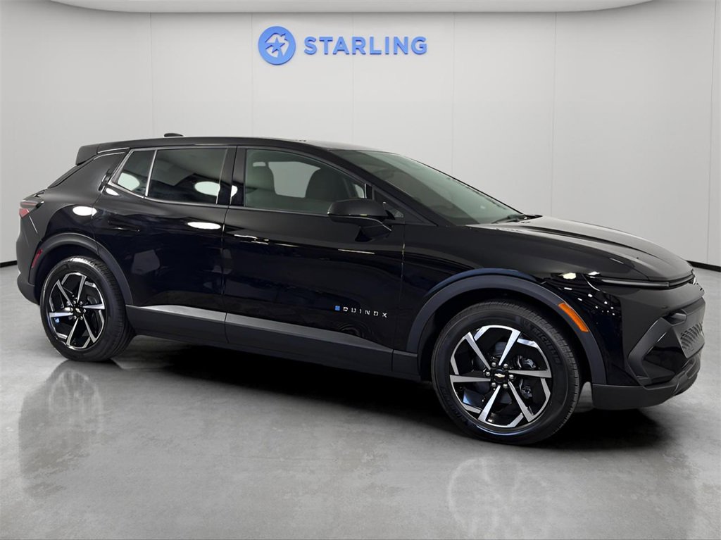 2025 Chevrolet Equinox EV LT photo 10