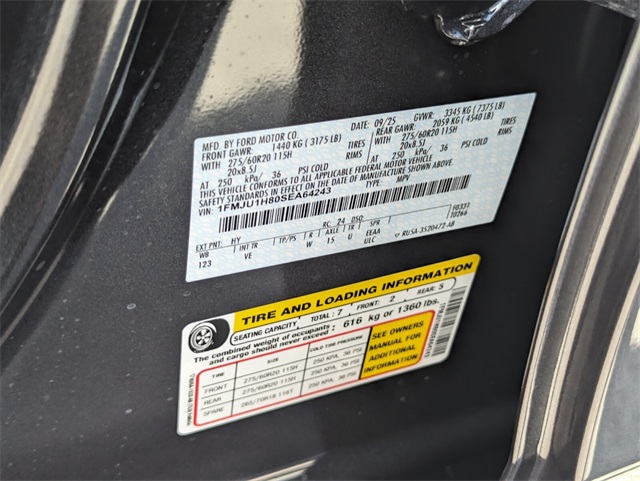 2025 Ford Expedition photo 14