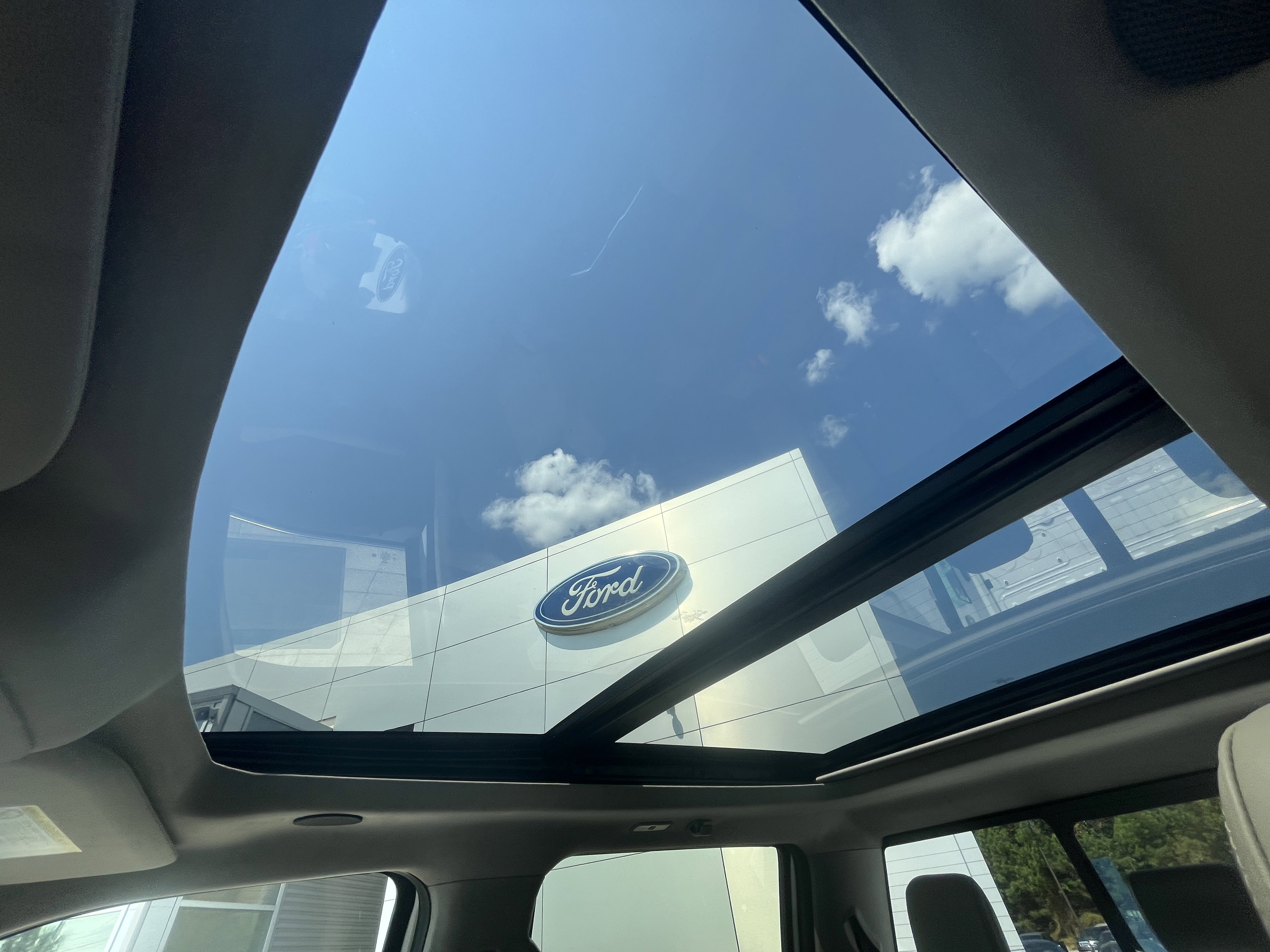 2026 Ford F-350 Platinum photo 4