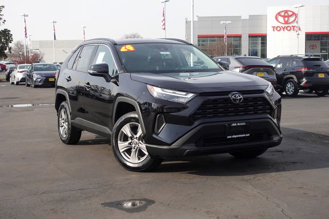 Certified 2024 Toyota RAV4 XLE with VIN 2T3P1RFV8RW419595 for sale in Northfield, Minnesota