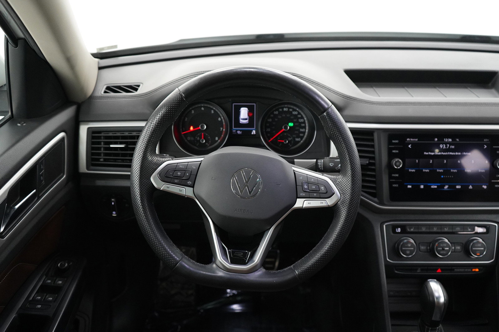 2021 Volkswagen Atlas SE Technology R-Line photo 14