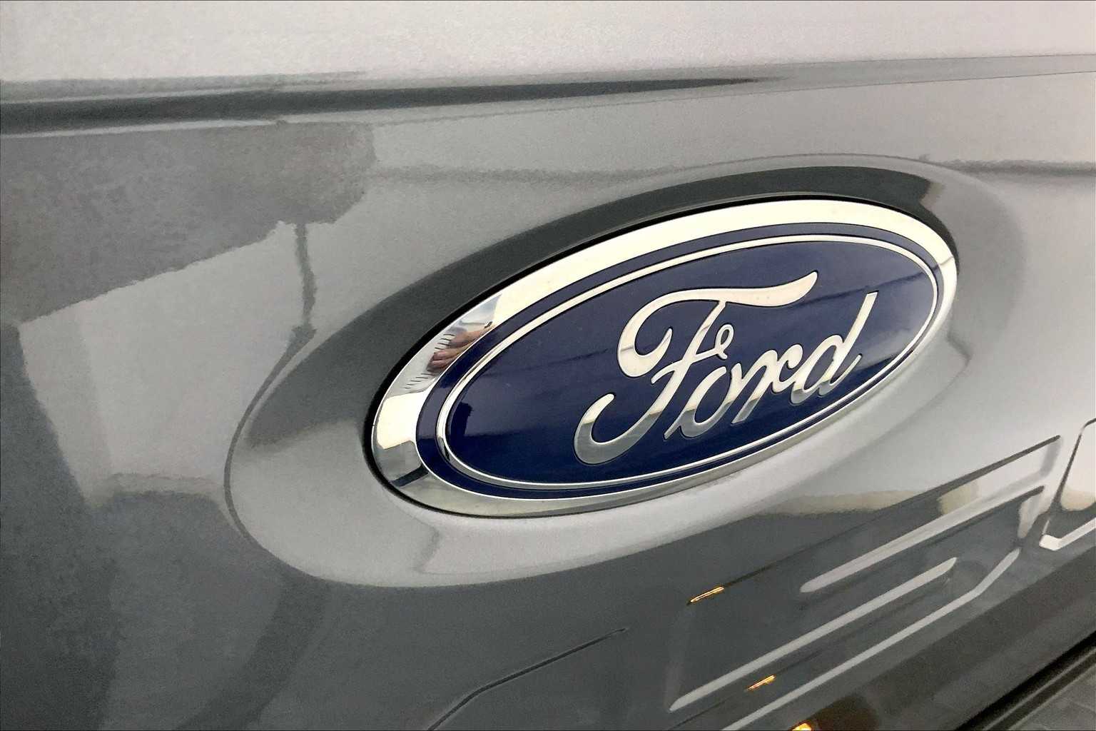 2022 Ford F-150 XLT photo 28
