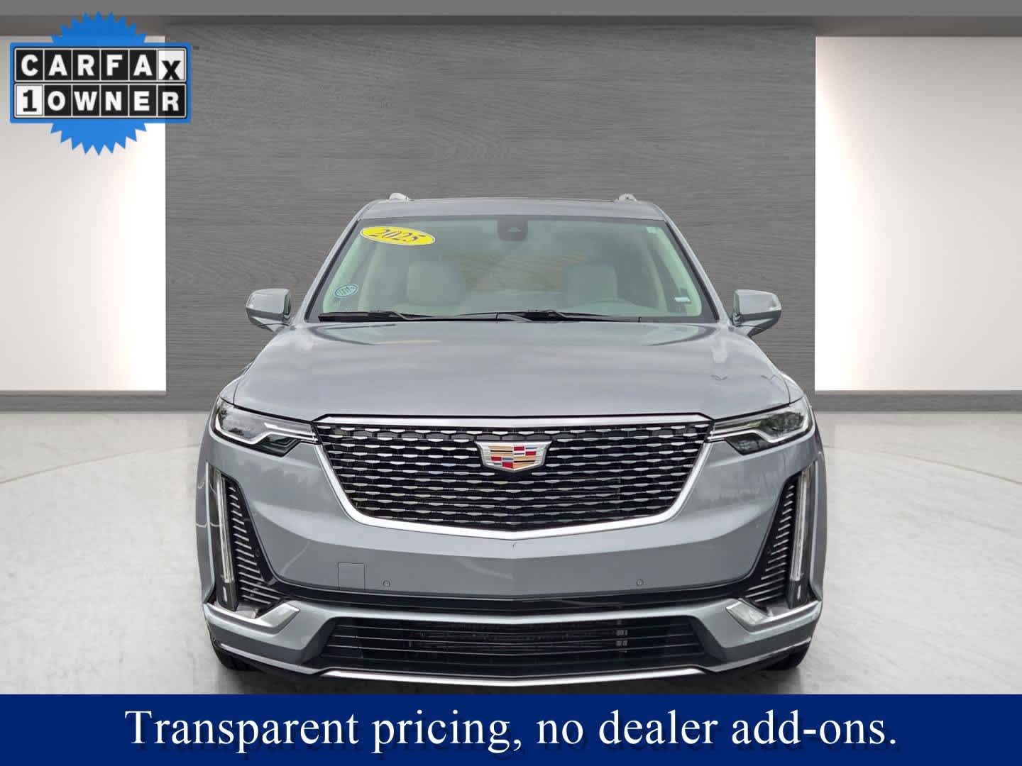 2025 Cadillac XT6 Premium Luxury photo 2