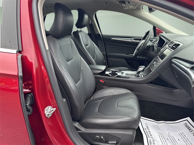 2016 Ford Fusion Titanium photo 13