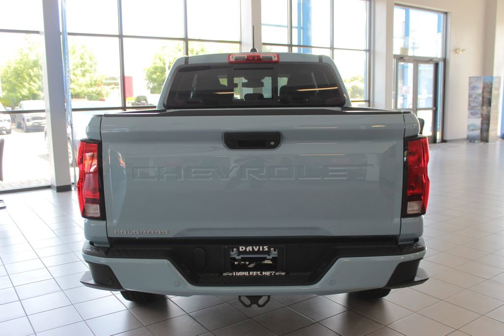 2025 Chevrolet Colorado Work Truck LT photo 7