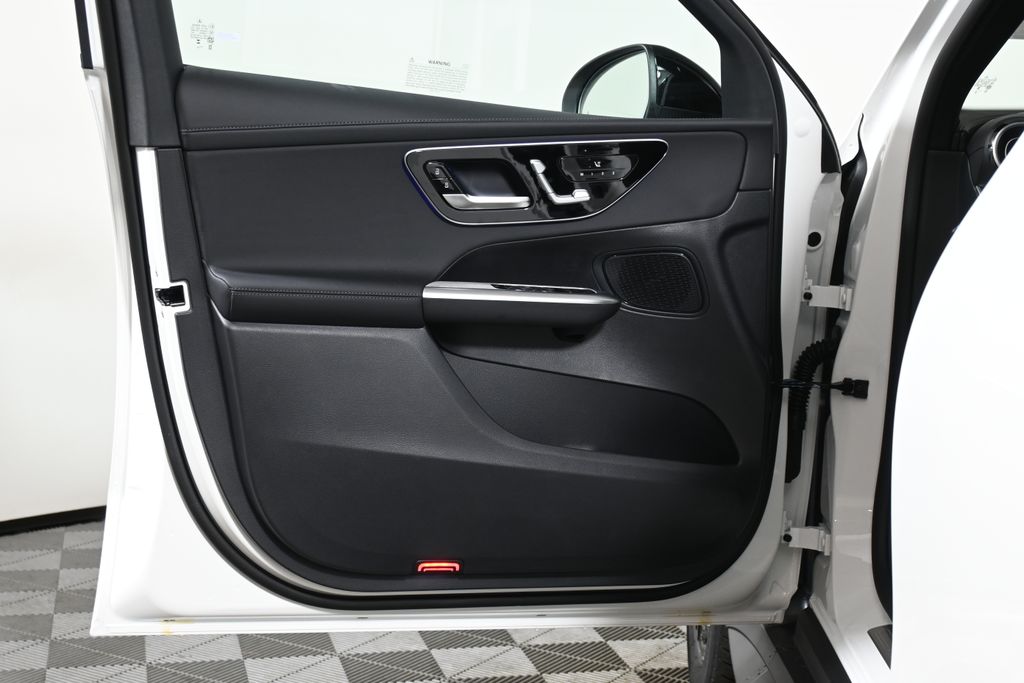 2025 Mercedes Benz GLC 300 4MATIC photo 20