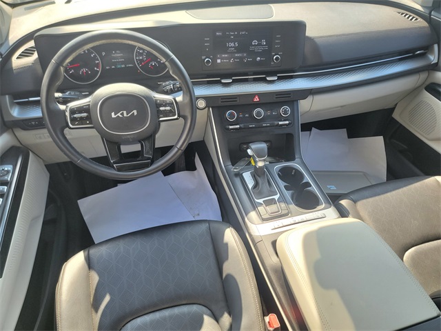 2023 Kia Carnival LX photo 32