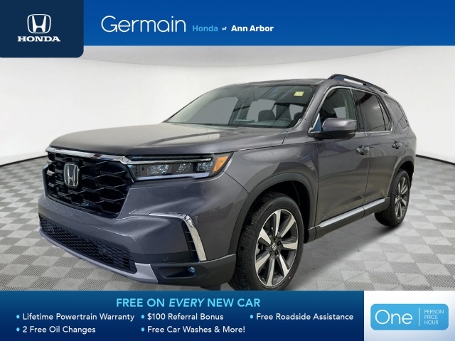 2025 Honda Pilot Touring's photo