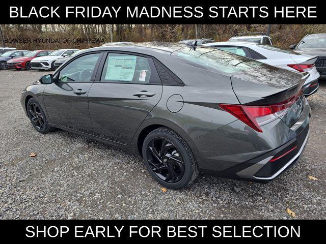 2026 Hyundai Elantra SEL Sport photo 3