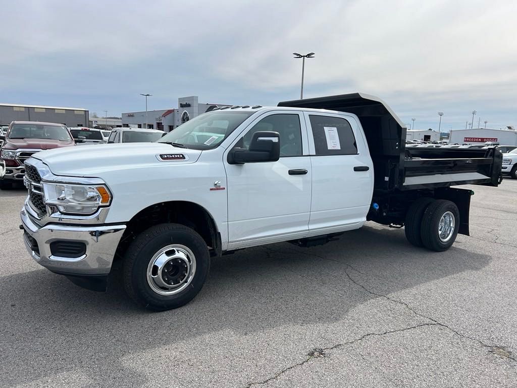 2024 Ram 3500 Tradesman photo 4