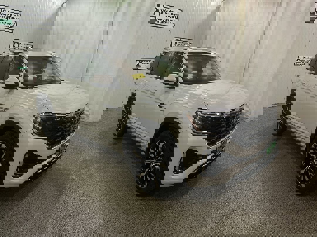 2026 Volkswagen Atlas SEL Premium R-Line's photo