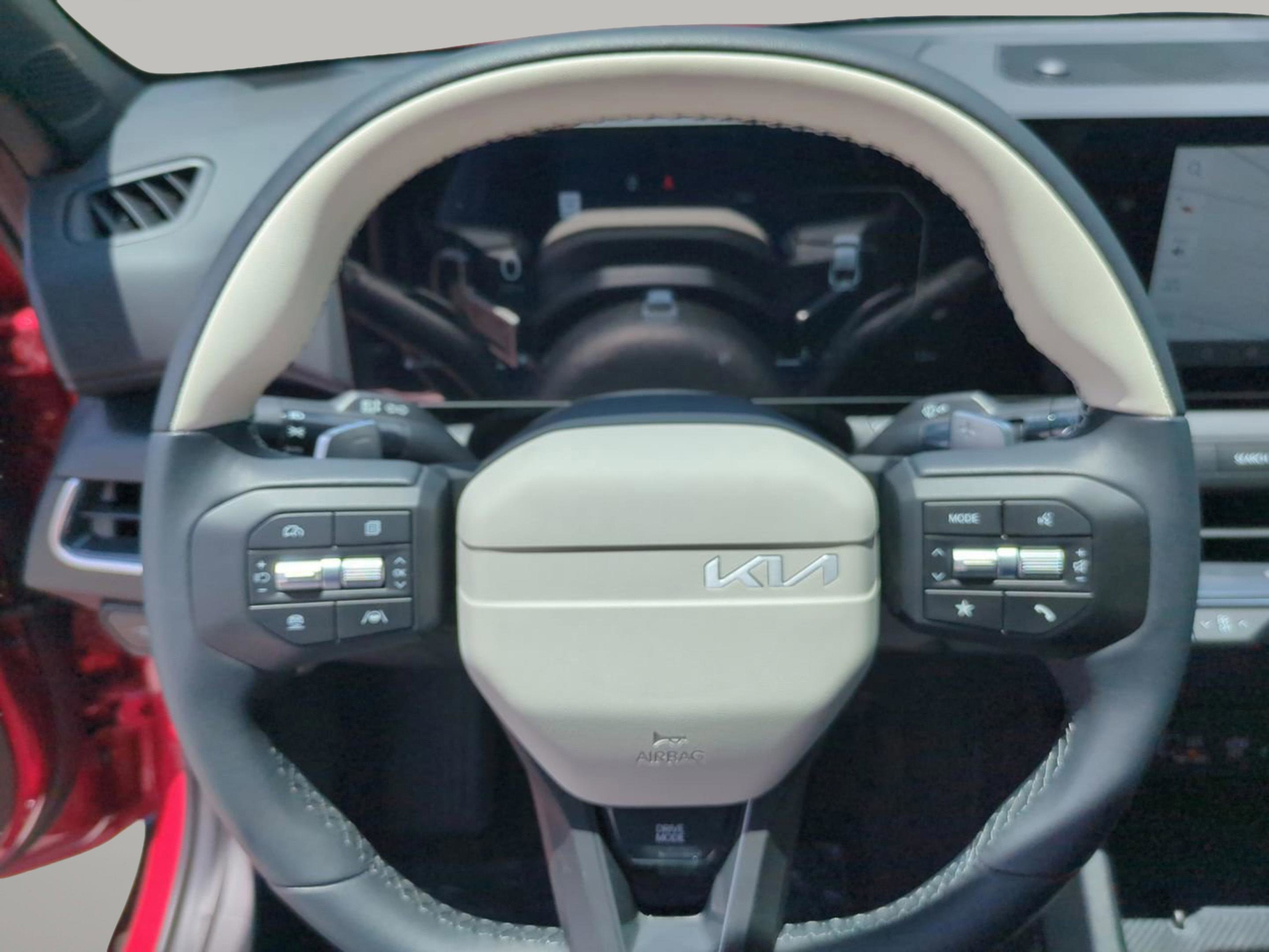 2025 Kia K4 GT-Line photo 27