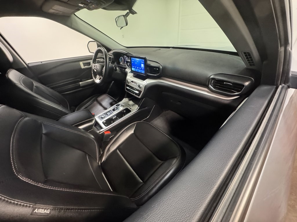 2023 Ford Explorer XLT photo 52