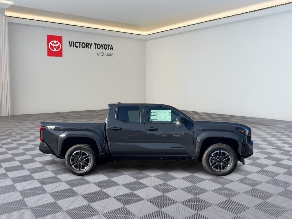 2025 Toyota Tacoma TRD Sport 4x4 Double Cab photo 2