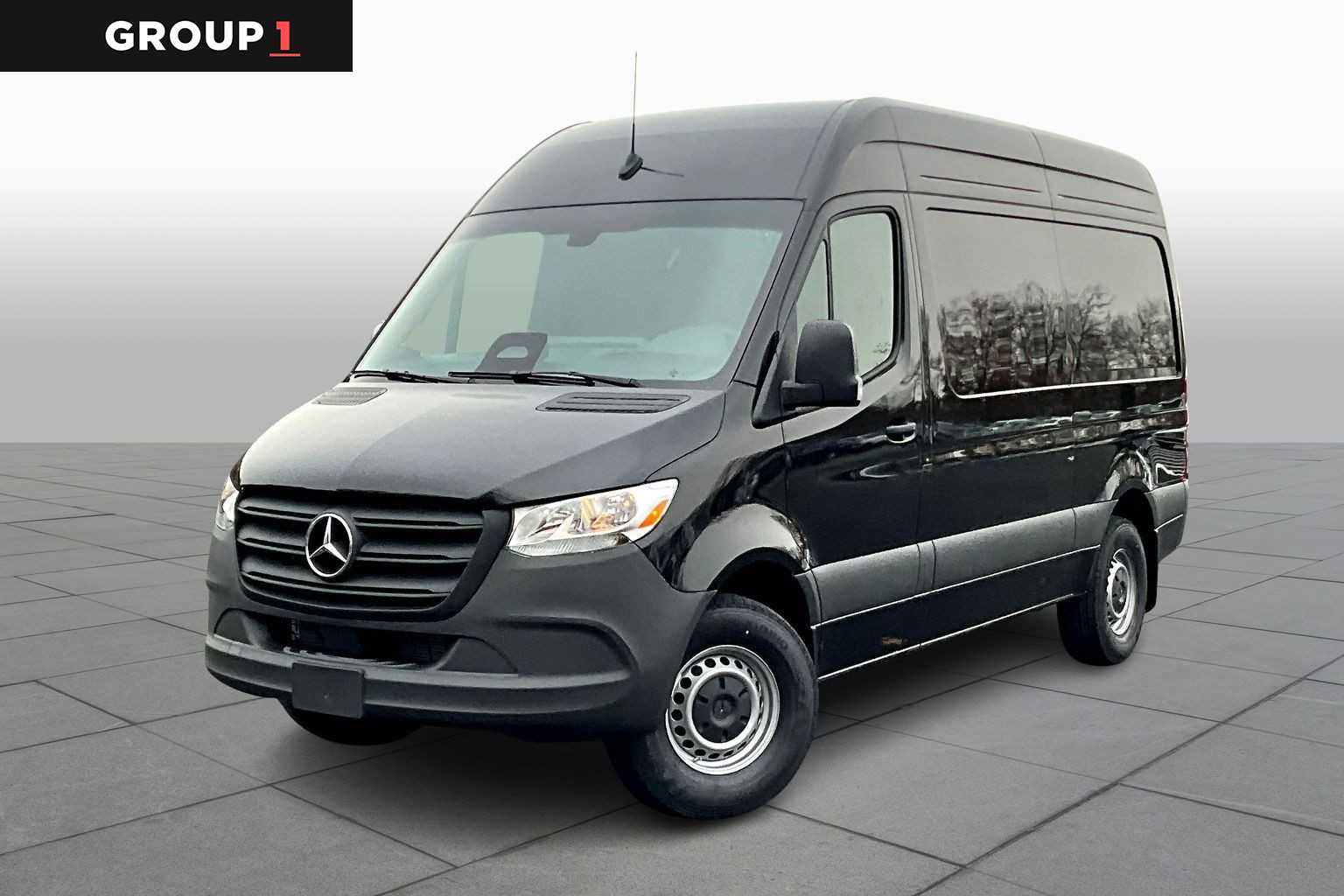 2026 Mercedes-Benz Sprinter Cargo Van Base's photo