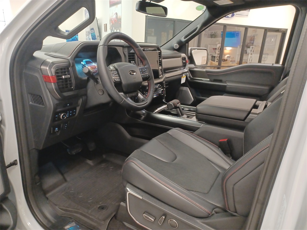 2025 Ford F-150 Raptor photo 14