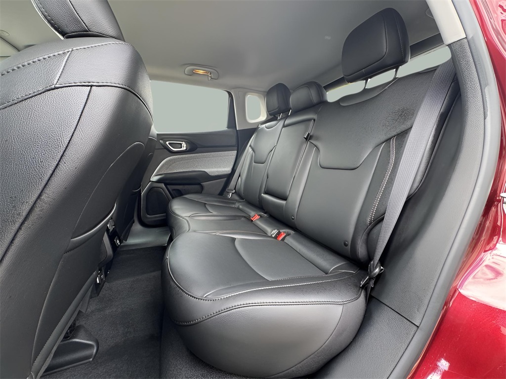 2022 Jeep Compass Latitude Lux Altitude photo 22