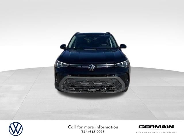 2025 Volkswagen Taos SE photo 2