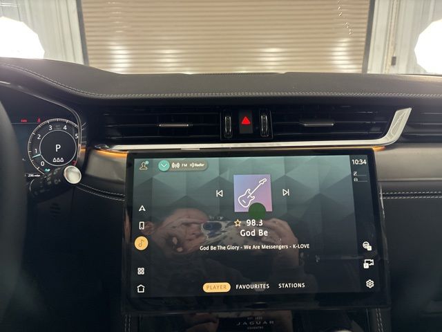 2025 Jaguar F-PACE P250 R-Dynamic S photo 14