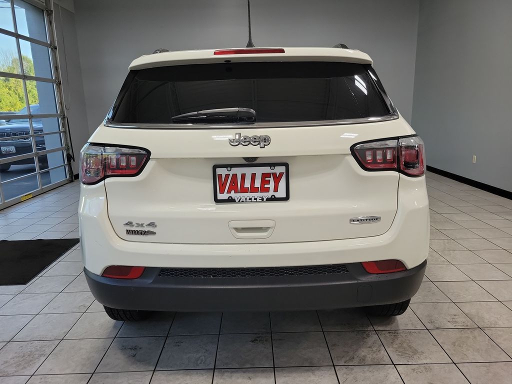 2019 Jeep Compass Latitude photo 3
