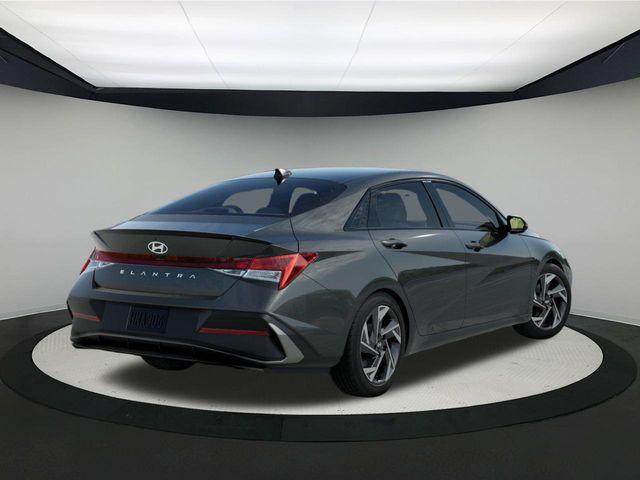 2025 Hyundai Elantra SEL Sport photo 4