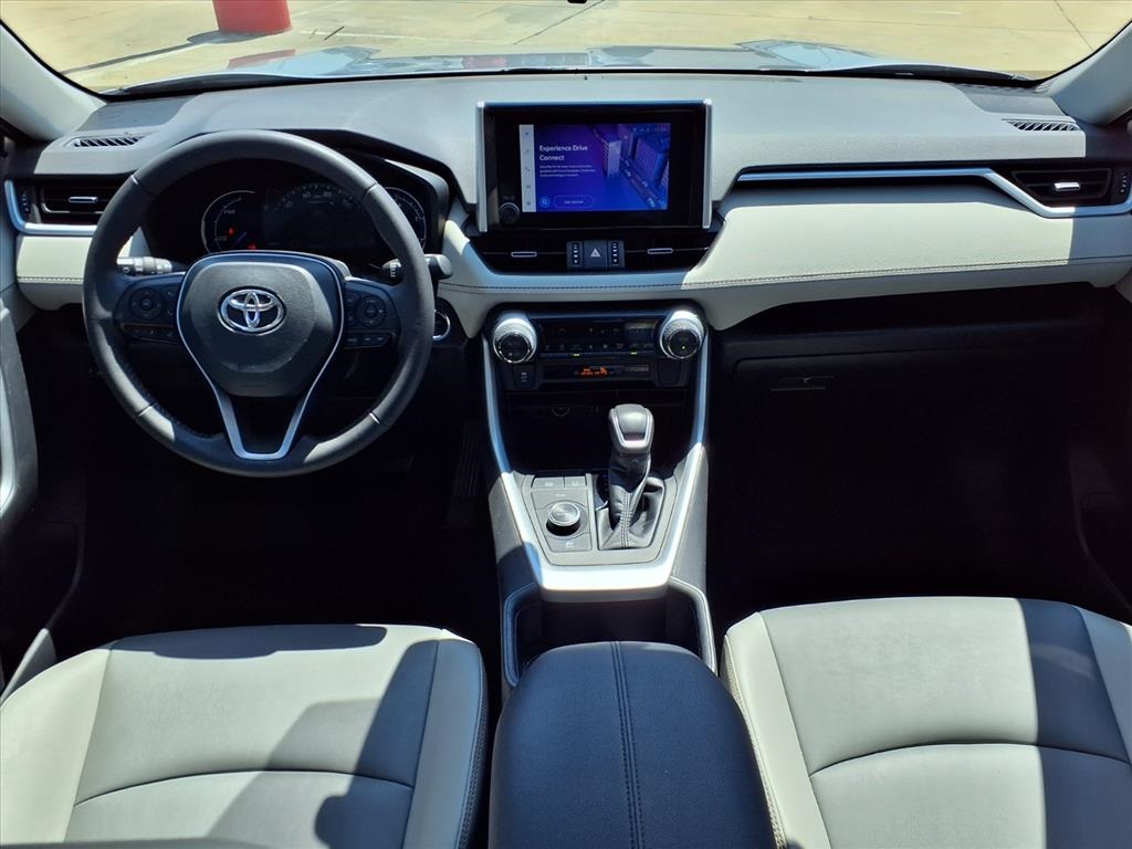 2023 Toyota RAV4 Hybrid XLE Premium photo 3