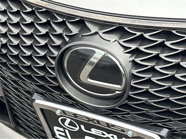 2019 Lexus IS 350 F SPORT photo 32