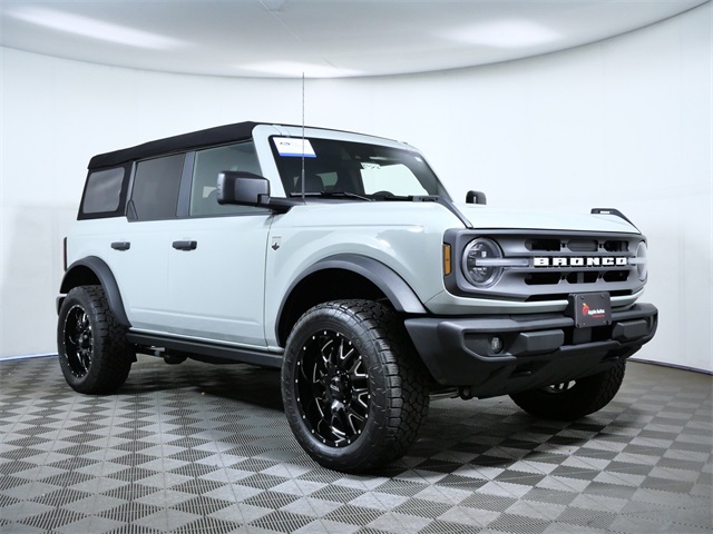 2024 Ford Bronco 4-Door Big Bend's photo