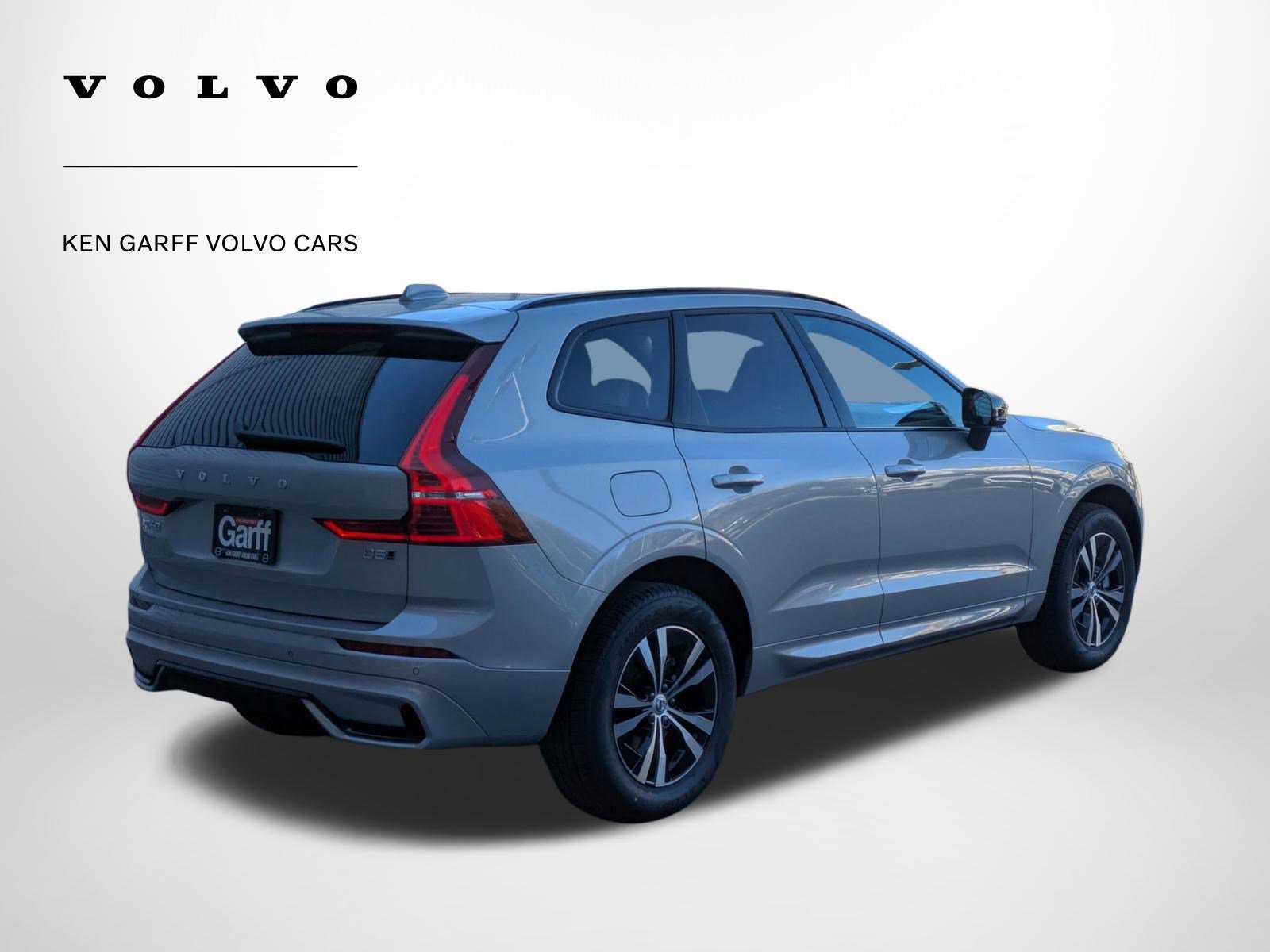 2025 Volvo XC60 Core photo 3