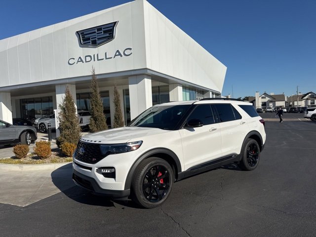 2024 Ford Explorer ST's photo