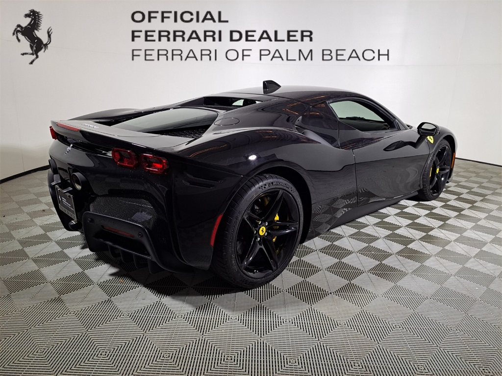 2023 Ferrari SF90 Stradale Base photo 3