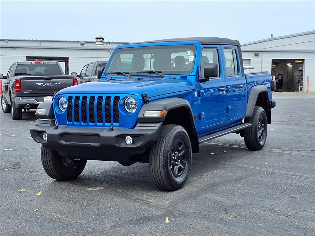 Used 2021 Jeep Gladiator Sport with VIN 1C6HJTAG1ML526646 for sale in Kansas City