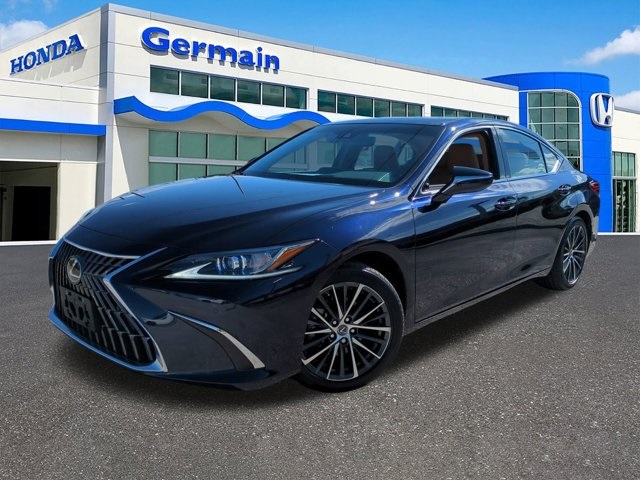 2022 Lexus ES 350's photo