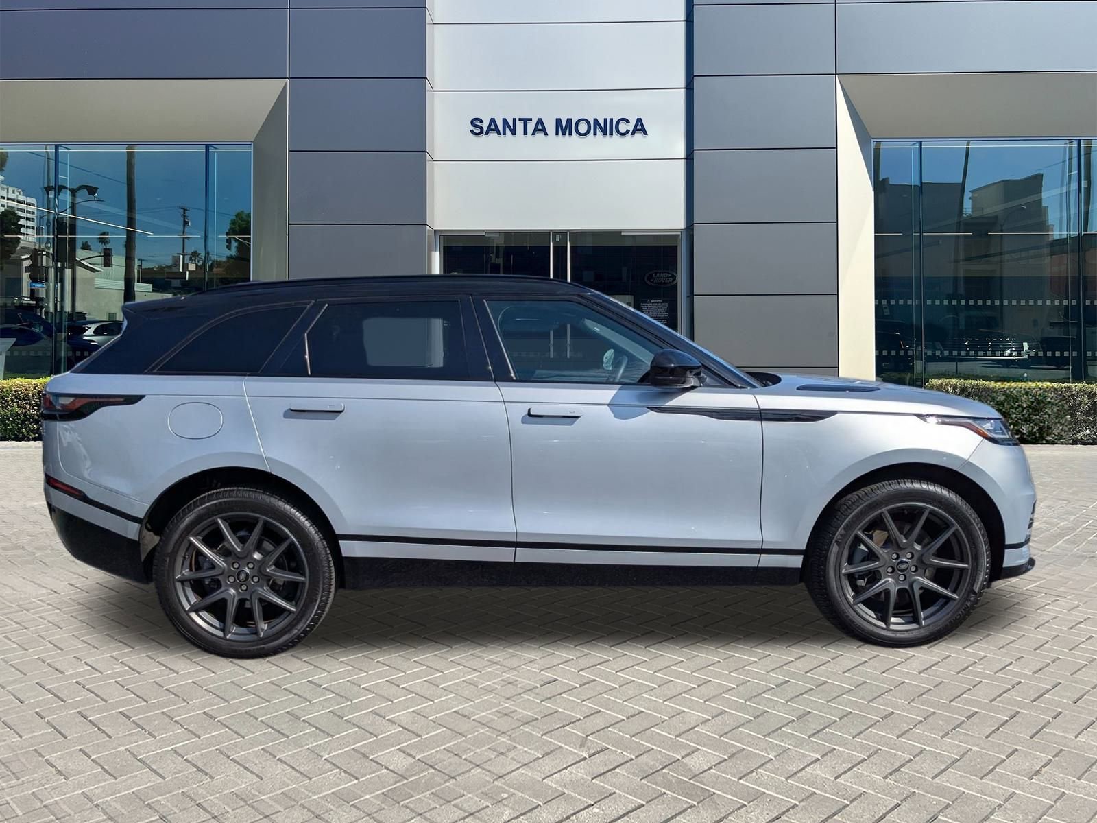 2023 Land Rover Range Rover Velar R-Dynamic S photo 4