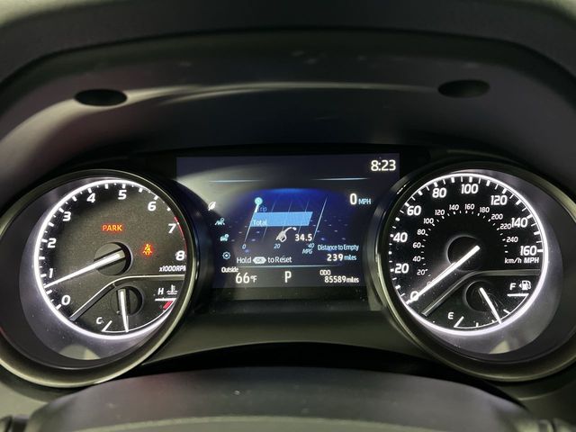 2022 Toyota Camry SE photo 11