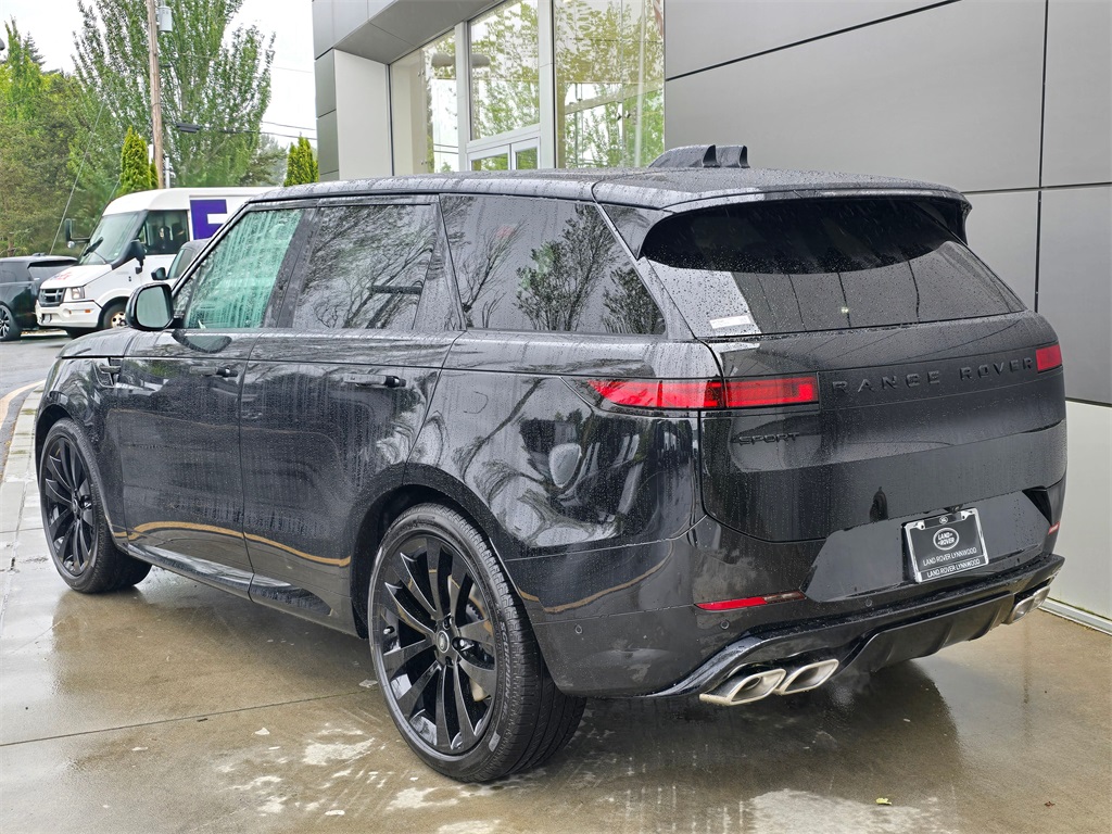 2025 Land Rover Range Rover Sport SE photo 4