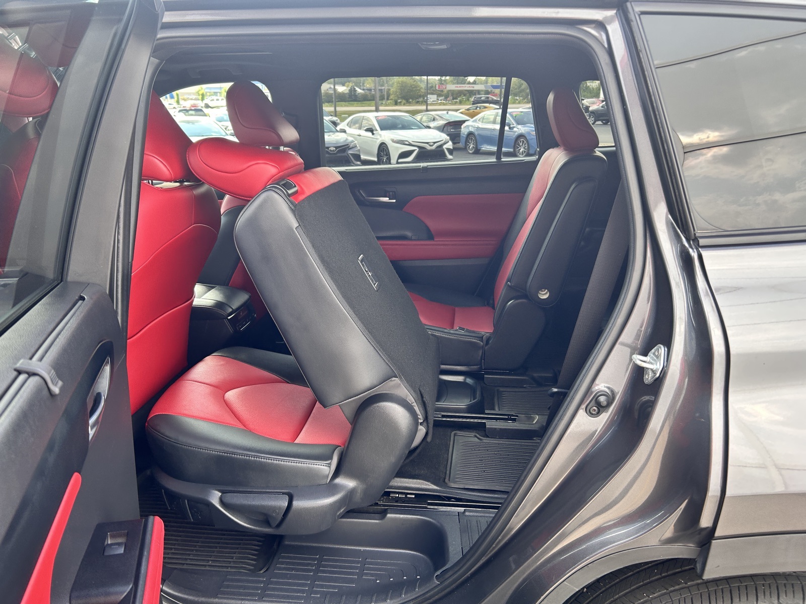 2023 Toyota Highlander XSE photo 18