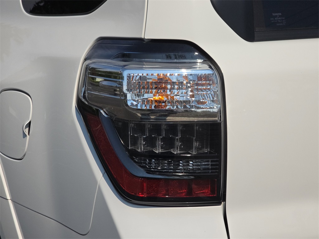 2023 Toyota 4Runner TRD Off-Road Premium photo 32