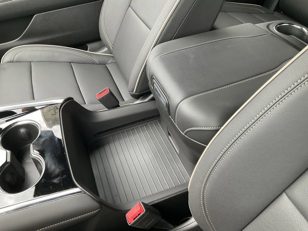 2025 Chevrolet Tahoe Premier photo 12
