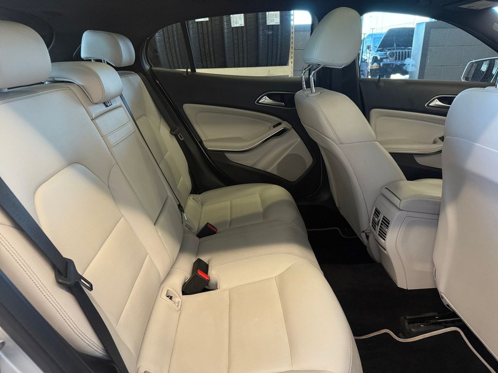 2019 Mercedes Benz GLA 250 4MATIC photo 15