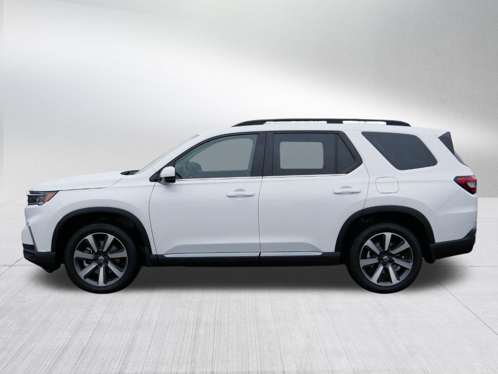 2025 Honda Pilot Touring photo 4