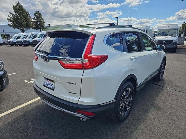 2017 Honda CR-V Touring photo 4