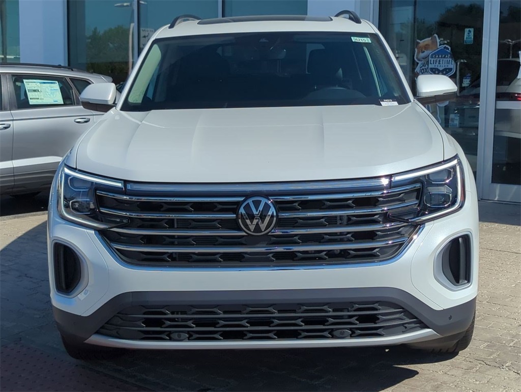 2026 Volkswagen Atlas SE Technology photo 2